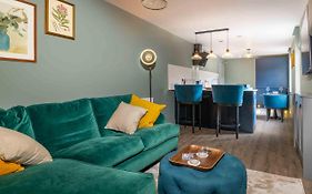 Stylish Modern 1 Bedroom, City Centre