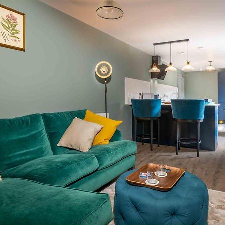 Stylish Modern 1 Bedroom, City Centre Bath Exterior photo